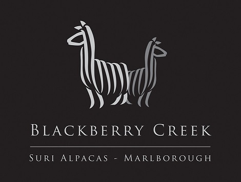 Suri Alpaca LOGO BlackBG 2022 CMYK